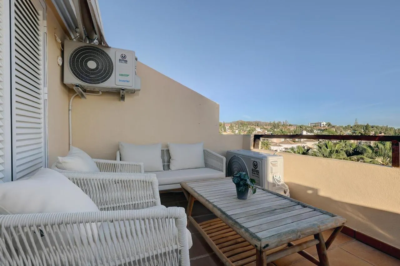 Bright Nordic Style Penthouse In Beachside Resort Marbella