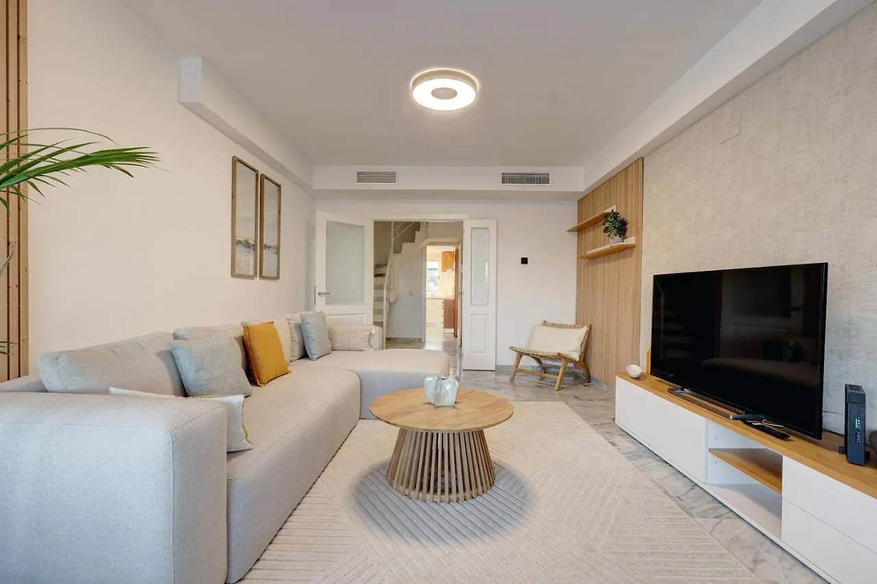 Bright Nordic Style Penthouse In Beachside Resort Marbella Apartment