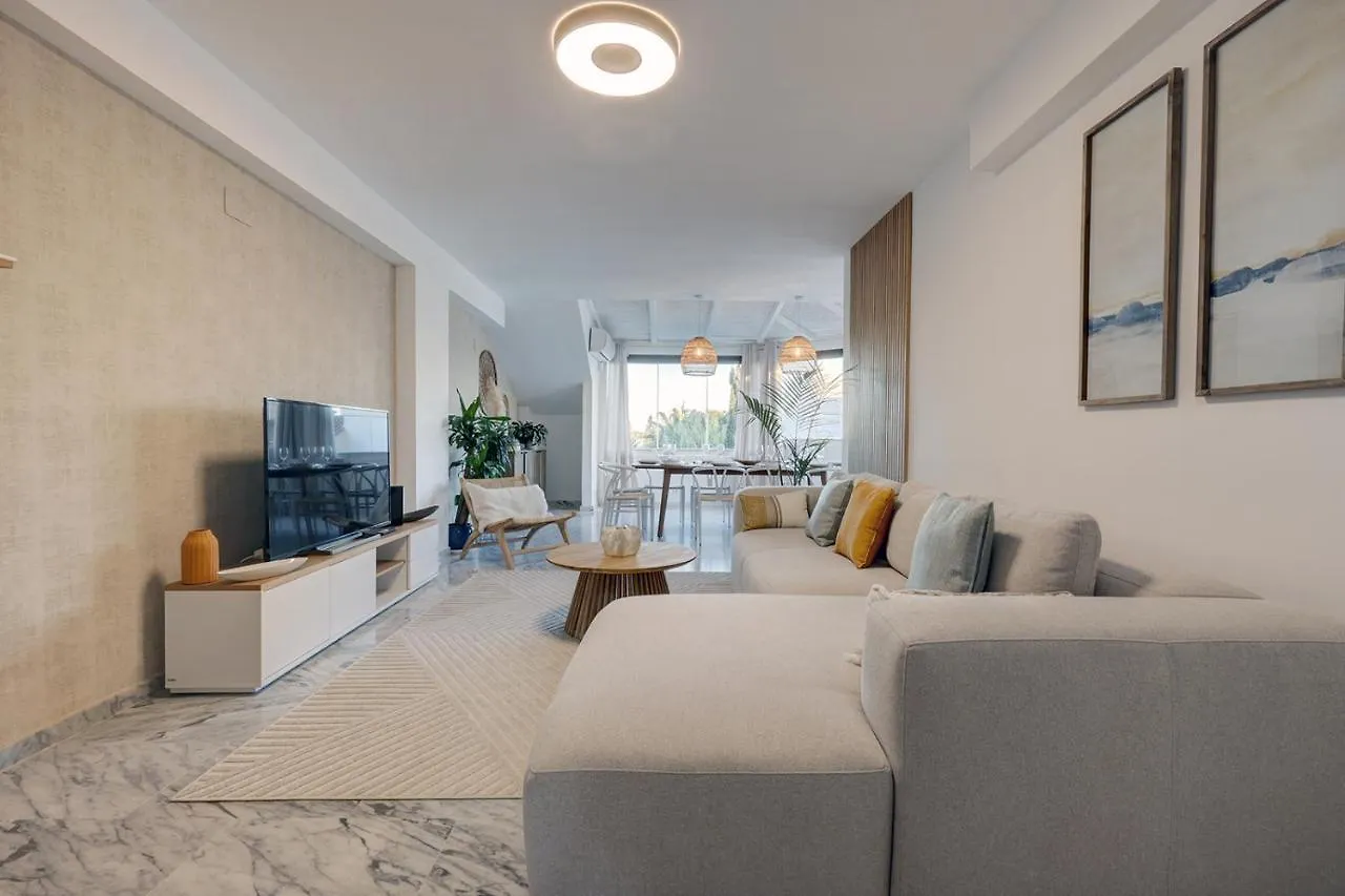 Bright Nordic Style Penthouse In Beachside Resort Marbella 0*,